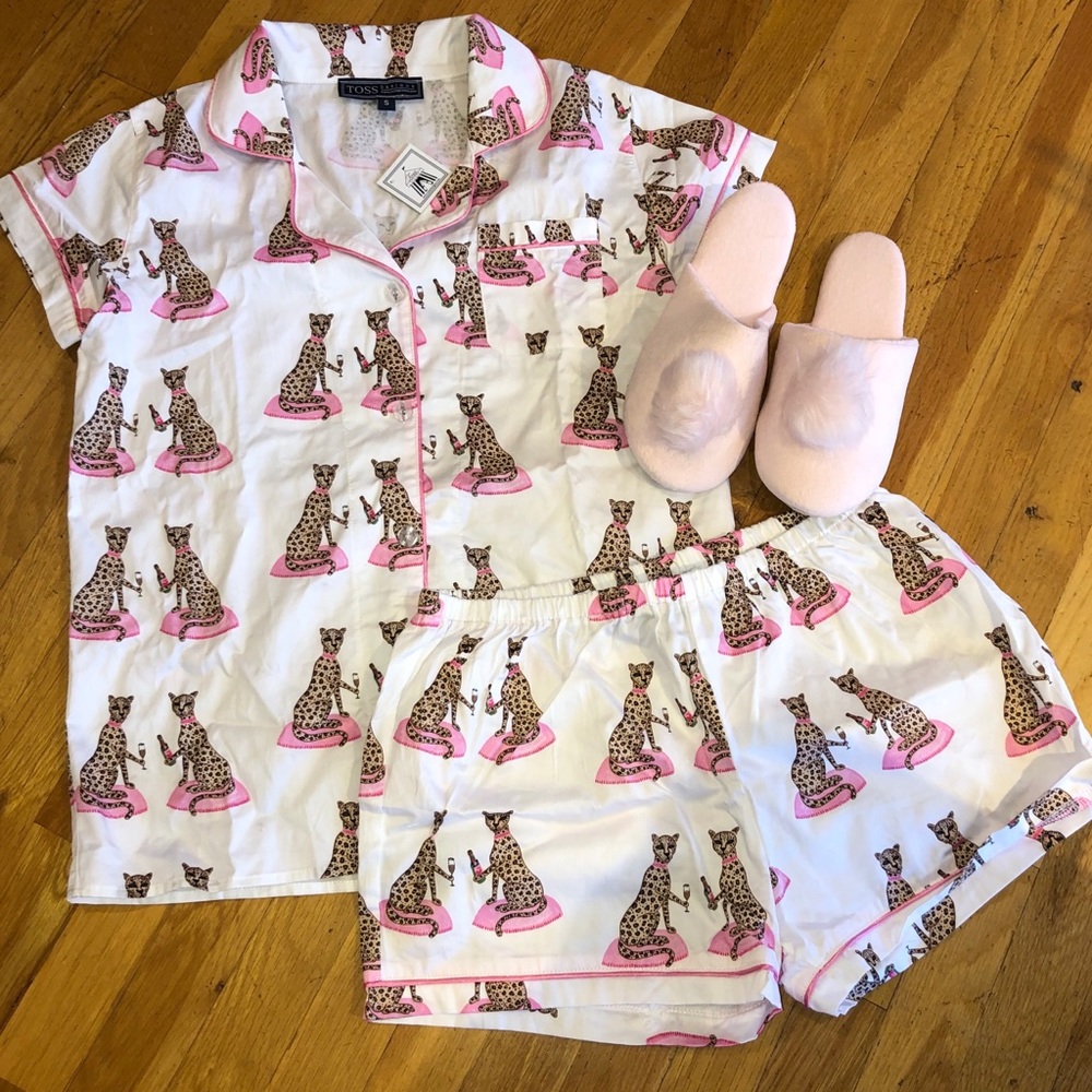 Toss Design Pajama and Slipper Set